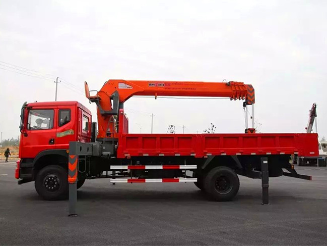 東風(fēng)D701(可裝3.2~8噸吊機(jī))隨車吊帶自卸 東風(fēng)D701(可裝3.2~8噸吊機(jī))隨車吊帶自卸