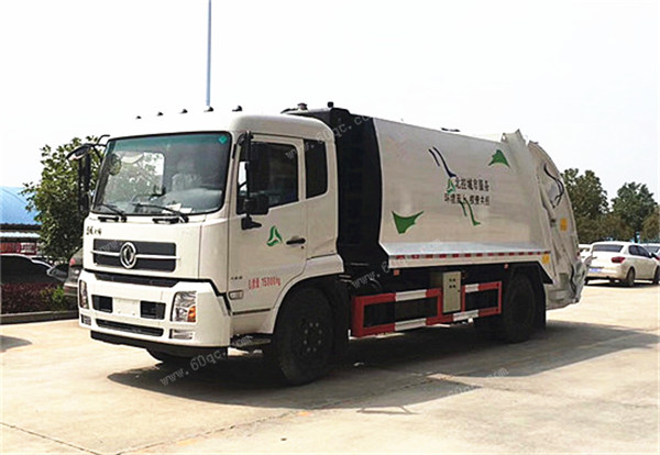 東風天錦壓縮式垃圾車白綠涂裝發往山東郯城
