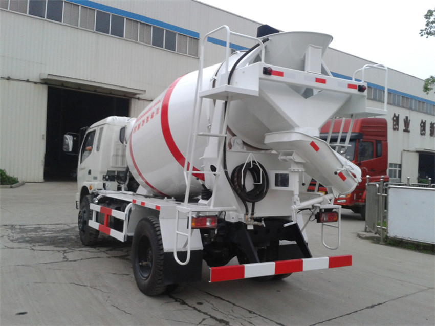 福田4-5方攪拌車