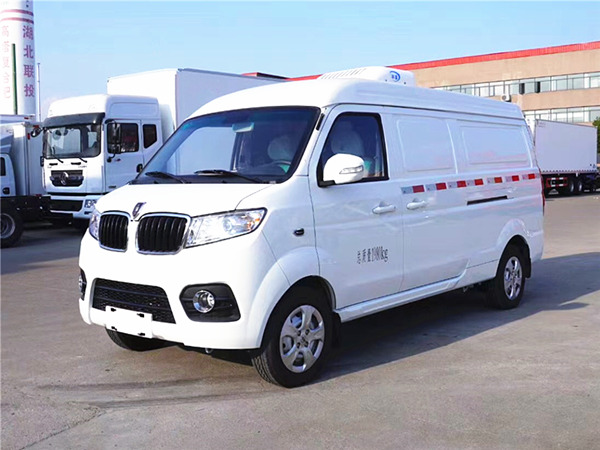 金杯小海獅X30L冷藏車(chē)