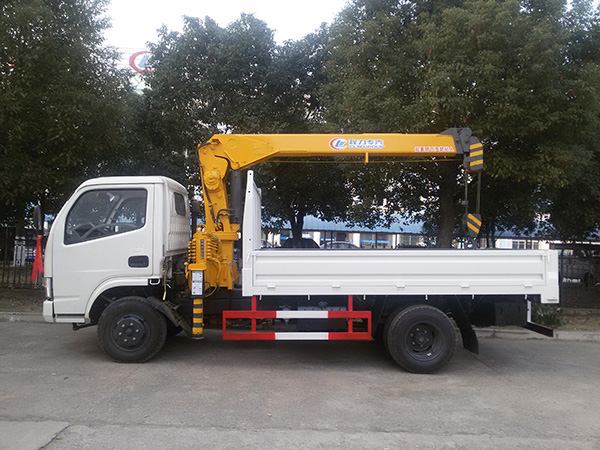 東風多利卡3.4藍牌隨車吊 東風多利卡3.4藍牌隨車吊