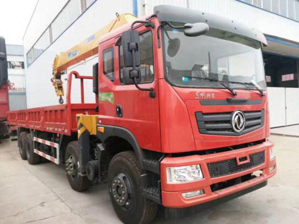 東風征夢前四后八輪隨車吊 東風征夢前四后八輪隨車吊