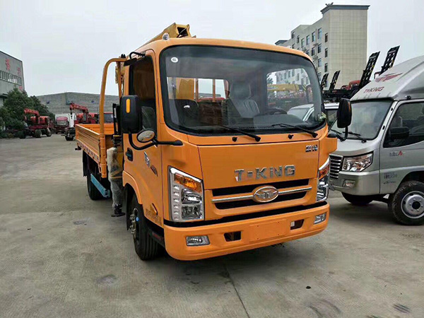 唐駿3.5米貨廂藍牌隨車吊 唐駿3.5米貨廂藍牌隨車吊