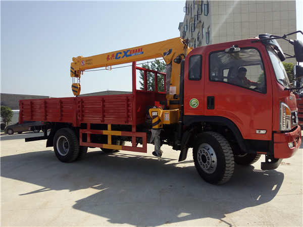 大運長興5噸隨車吊 大運長興5噸隨車吊