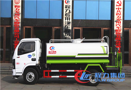 東風多利卡國六5噸灑水車