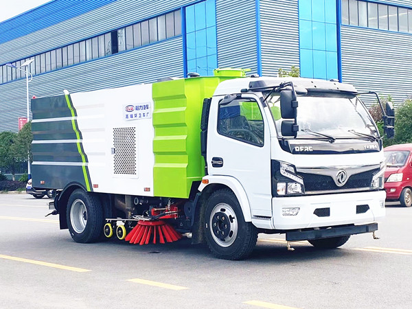 來(lái)到程力廠家，東風(fēng)大福瑞卡洗掃車不會(huì)讓您失望