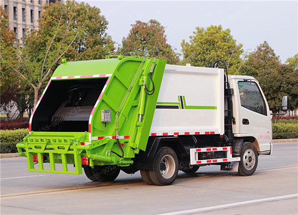 國(guó)六凱馬藍(lán)牌壓縮垃圾車(chē)