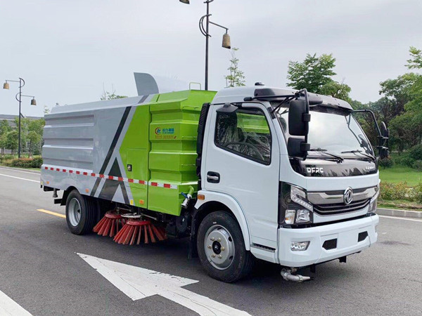 東風凱普特8方掃路車