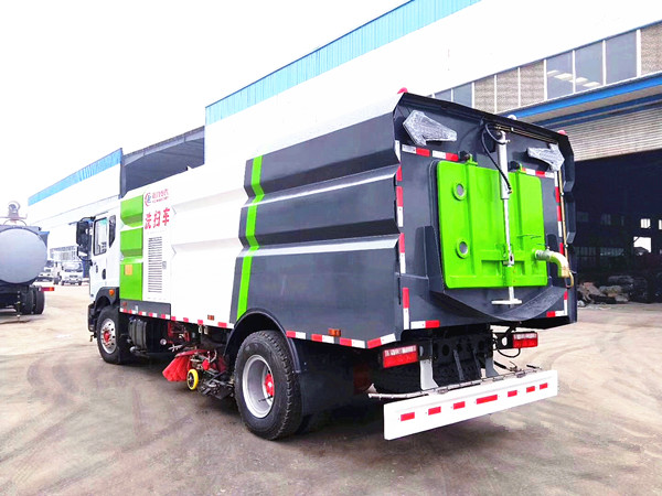 東風(fēng)多利卡15方洗掃車